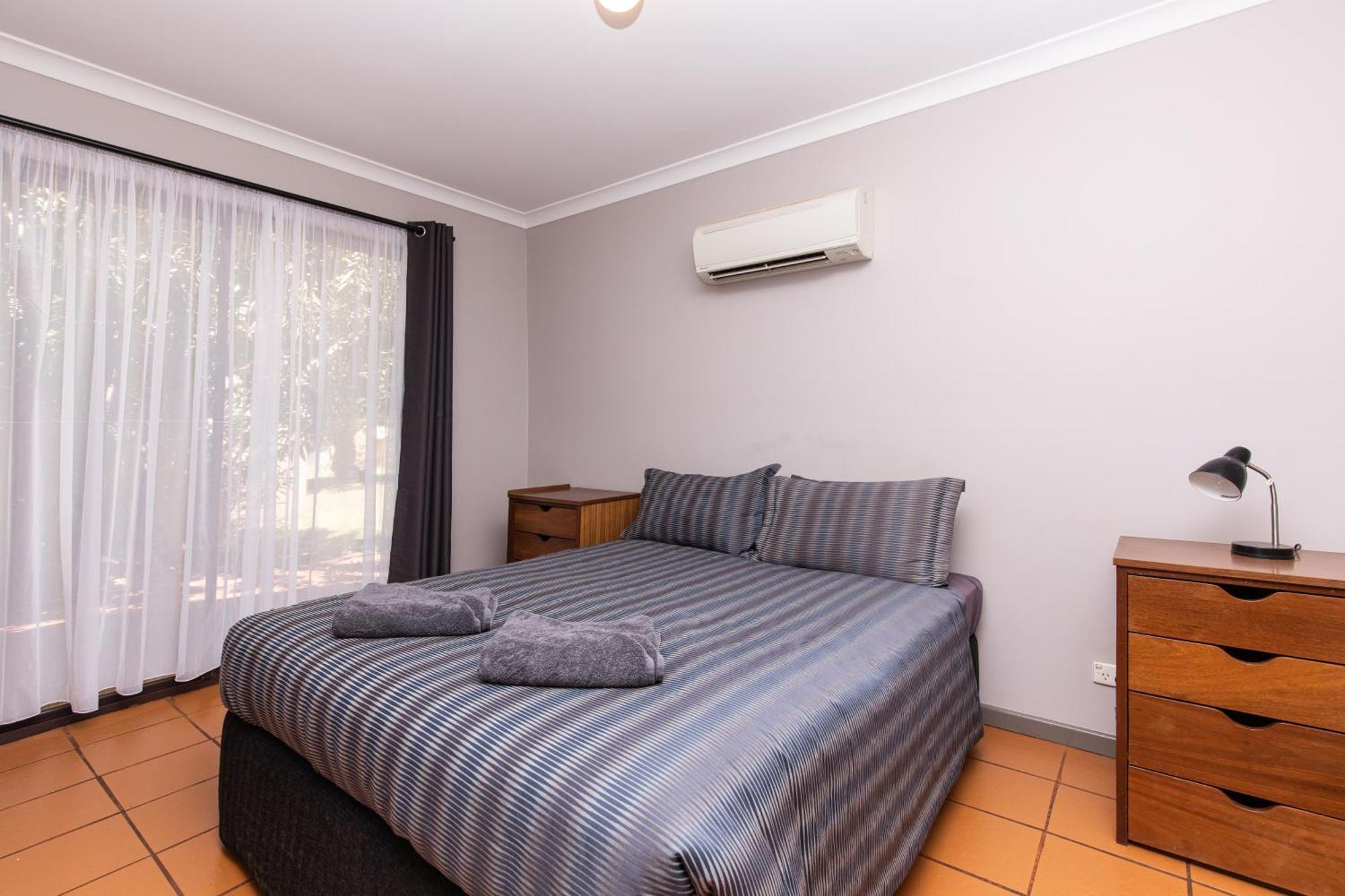 Tom Price Tourist Park Hotel Exterior foto